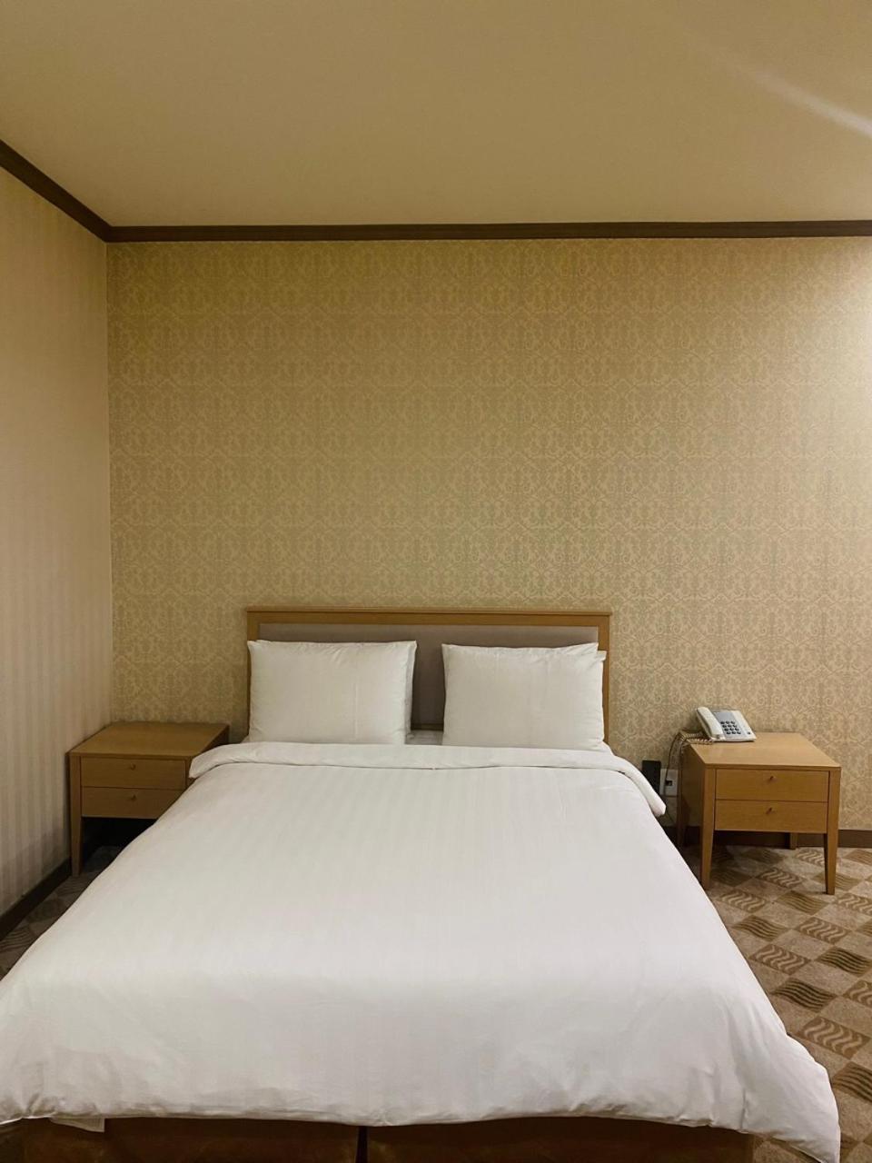 Sunjin Grand Hotel Ulaanbaatar Eksteriør billede